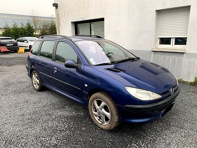 <h1>PEUGEOT 206 2004</h1>