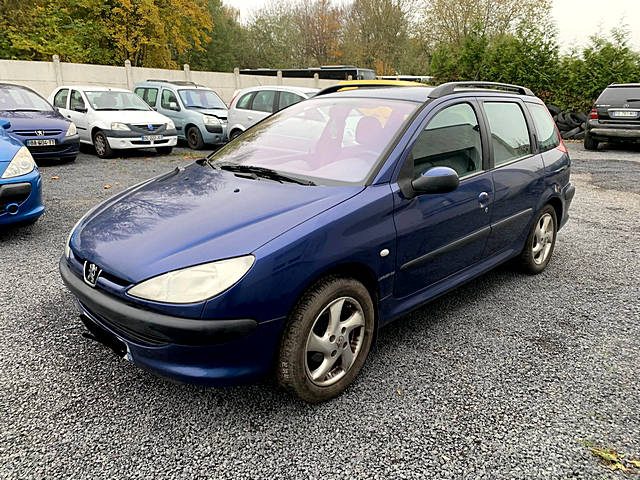 <h1>PEUGEOT 206 2004</h1>